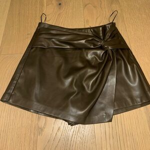 Faux leather mini skort